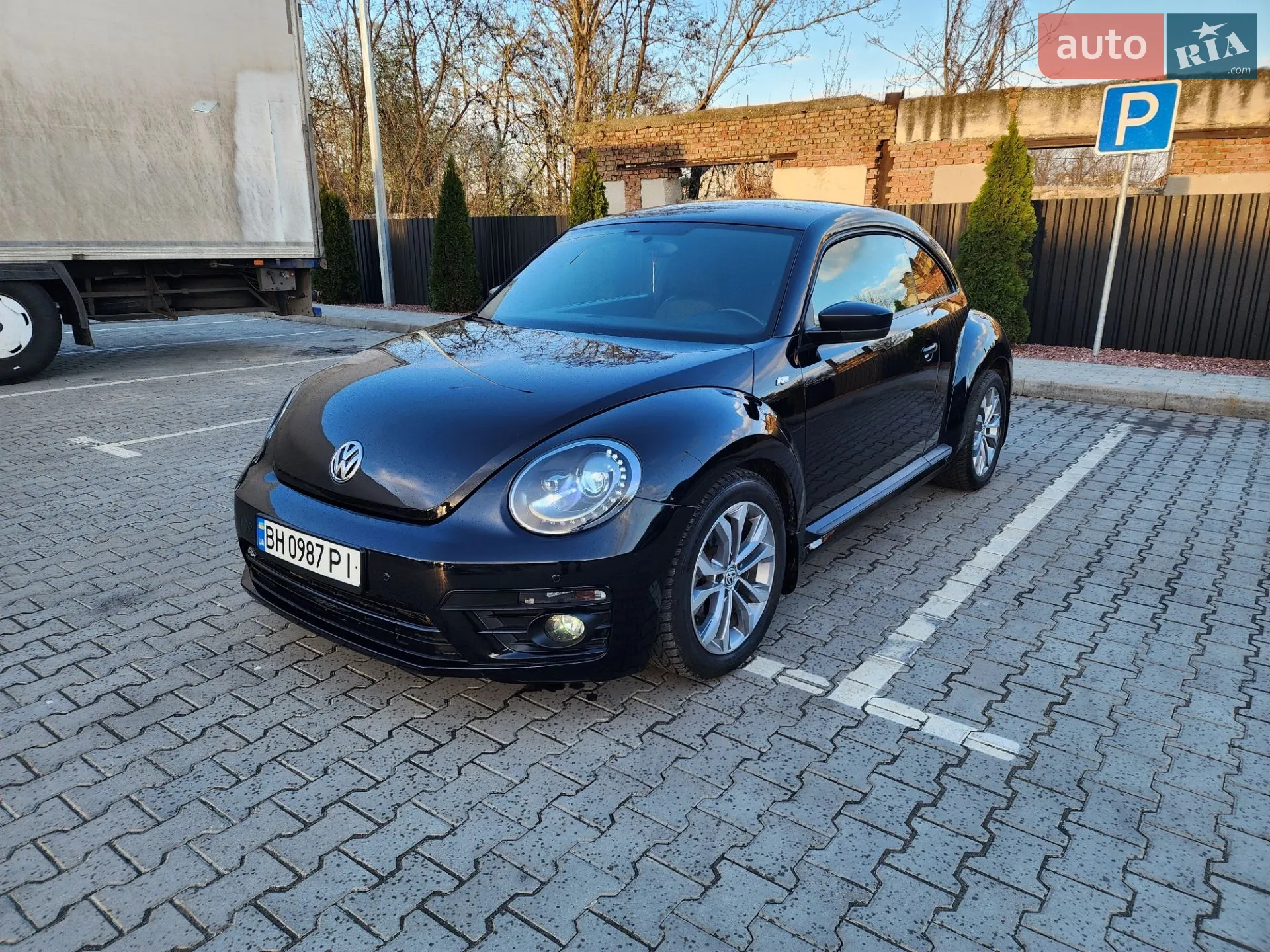 2017 Volkswagen Beetle - фото 1