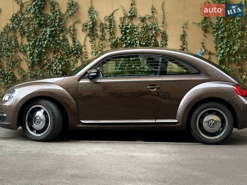 Хэтчбек Volkswagen Beetle 2012 в Киеве фото Хэтчбек Volkswagen Beetle 2012 в Киеве