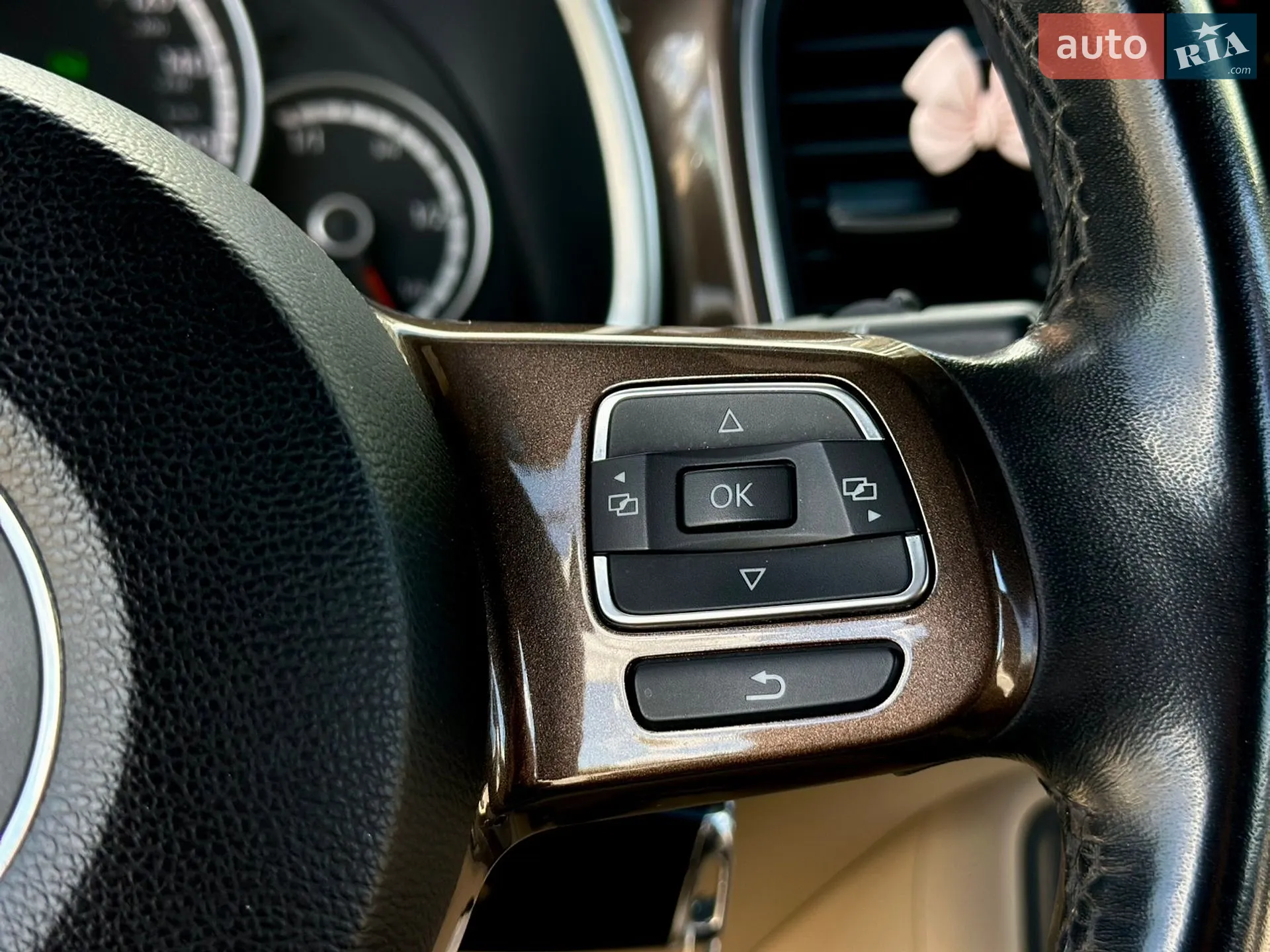 2015 Volkswagen Beetle - мініатюра 24