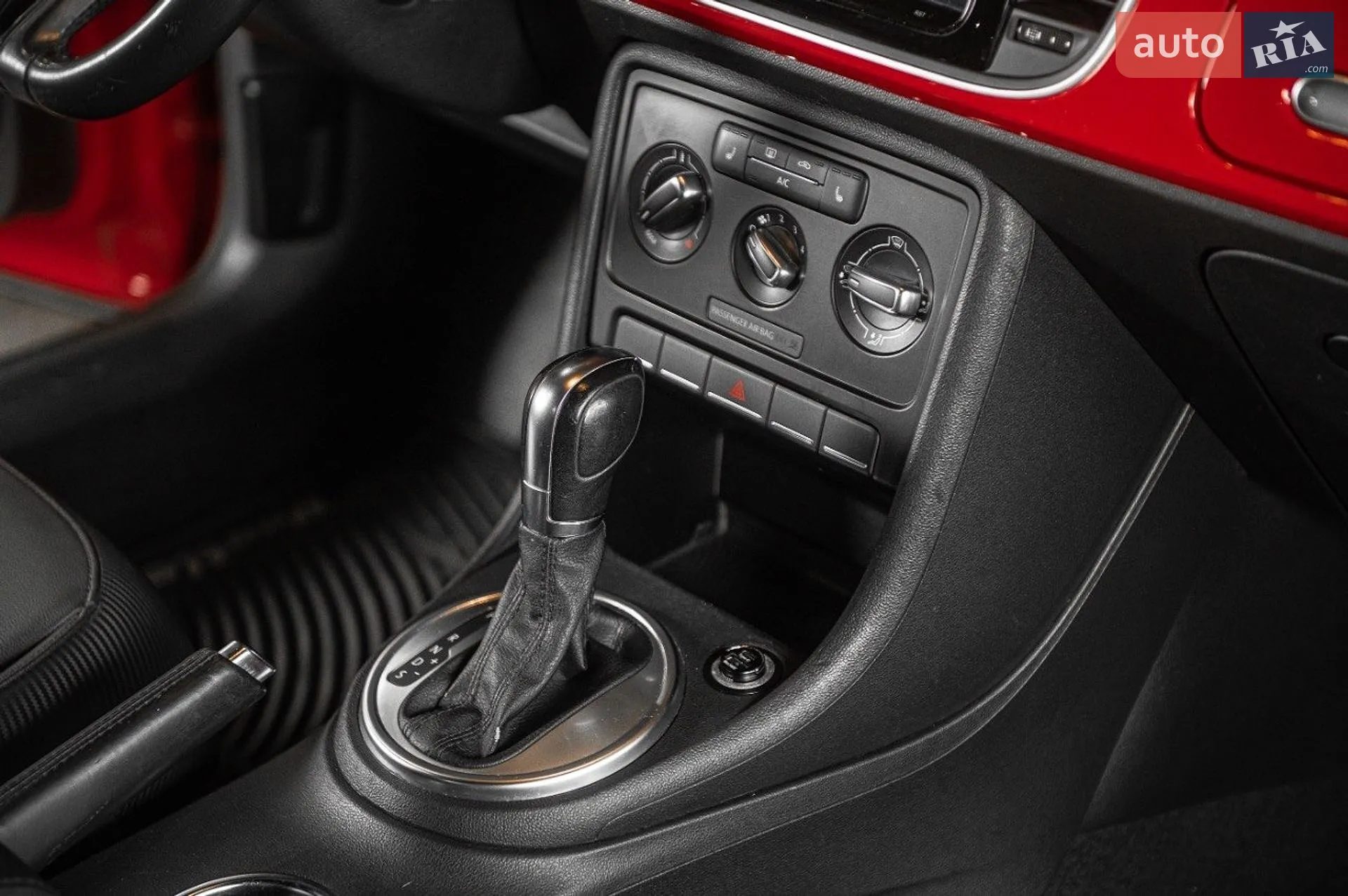2014 Volkswagen Beetle - мініатюра 20