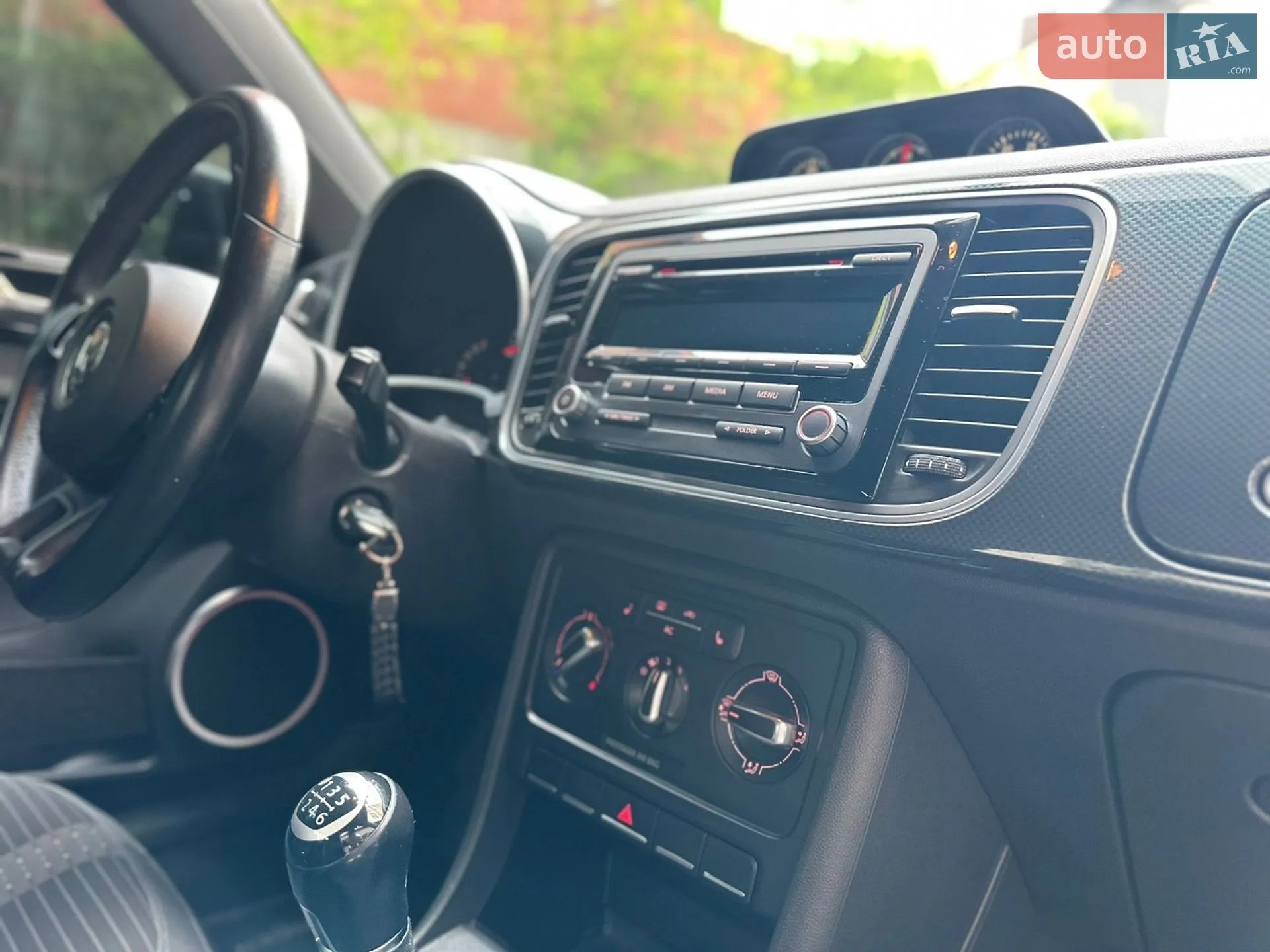 2012 Volkswagen Beetle - мініатюра 17