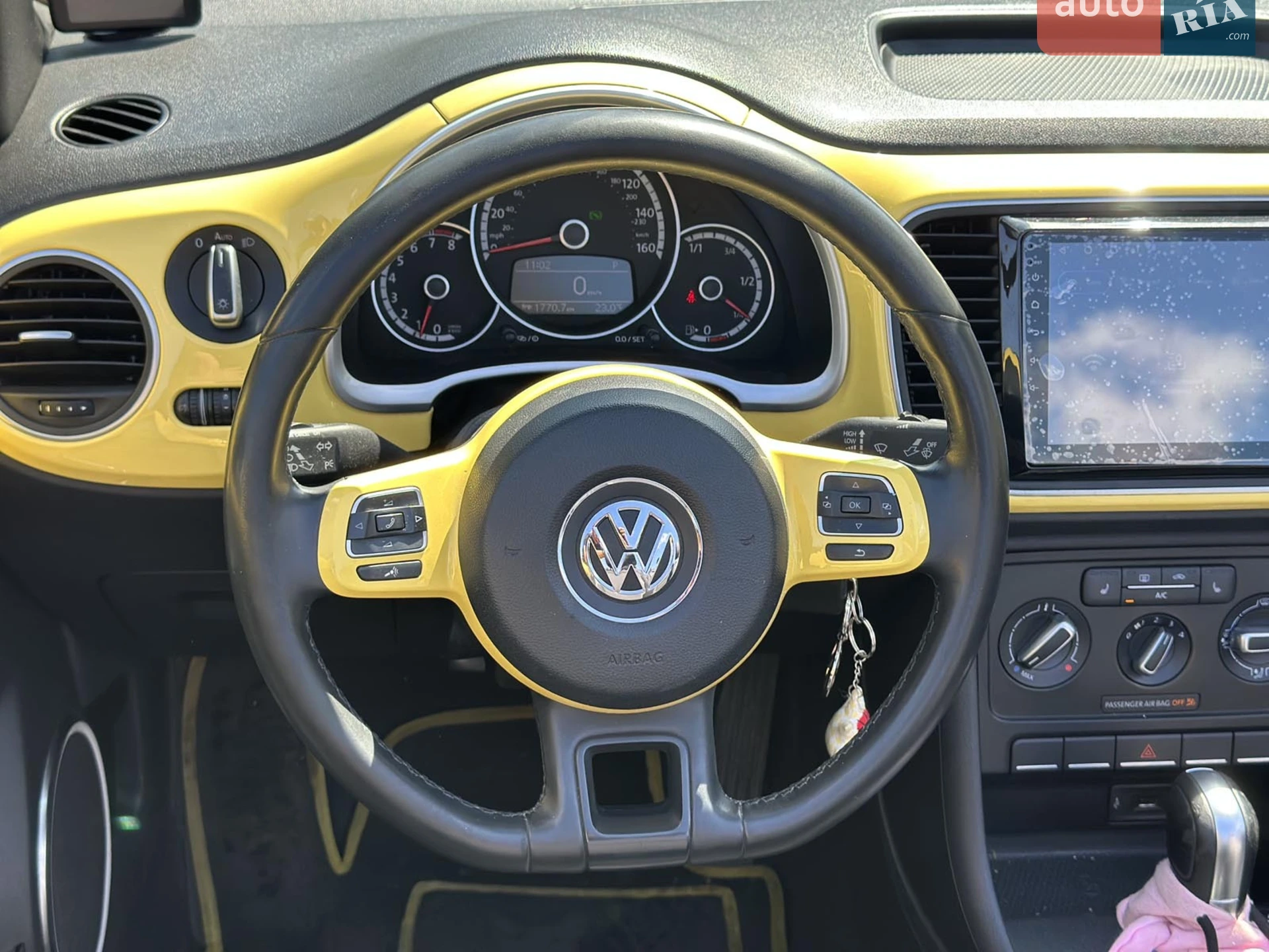 2015 Volkswagen Beetle - мініатюра 15