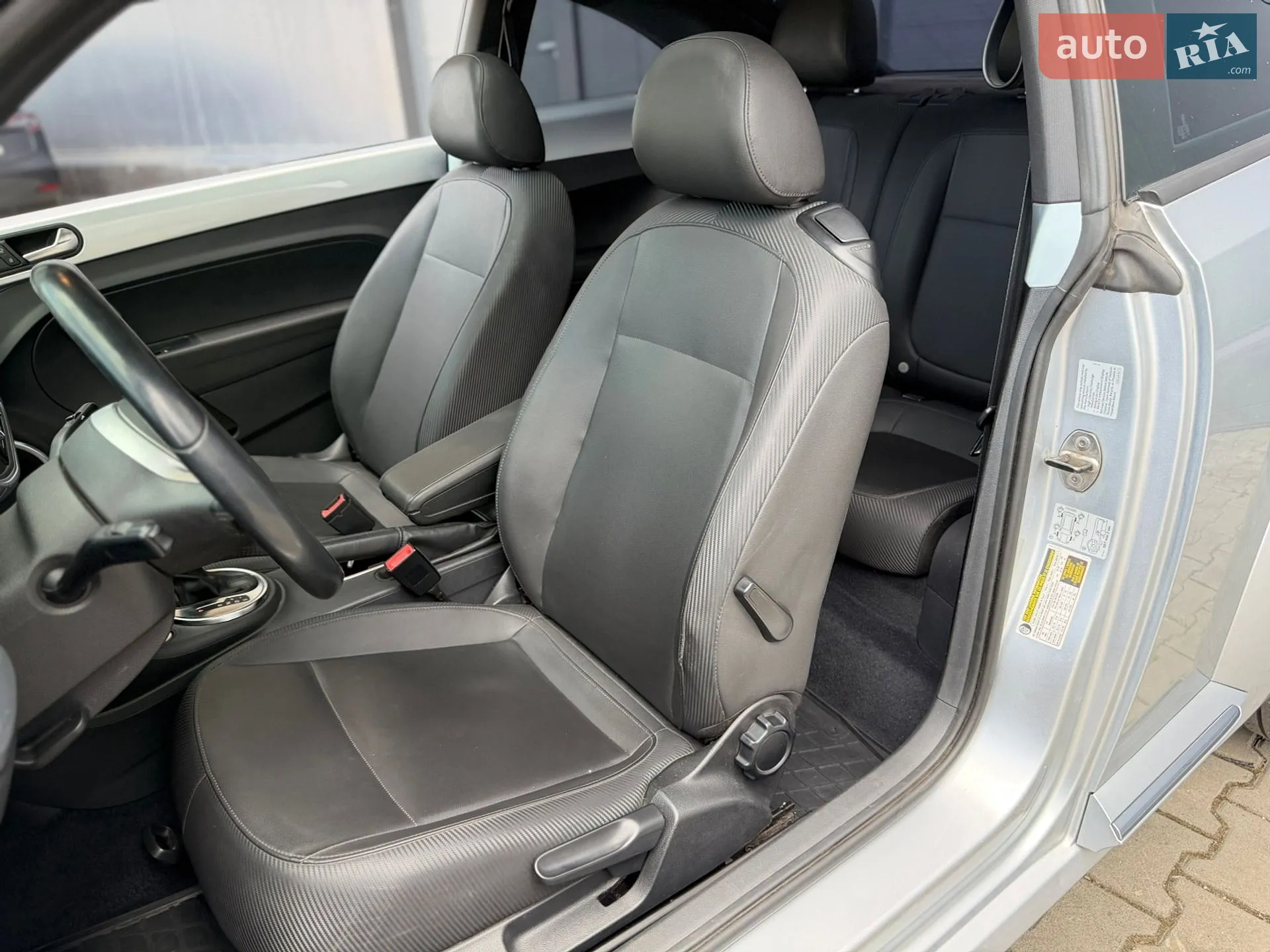2013 Volkswagen Beetle - мініатюра 19
