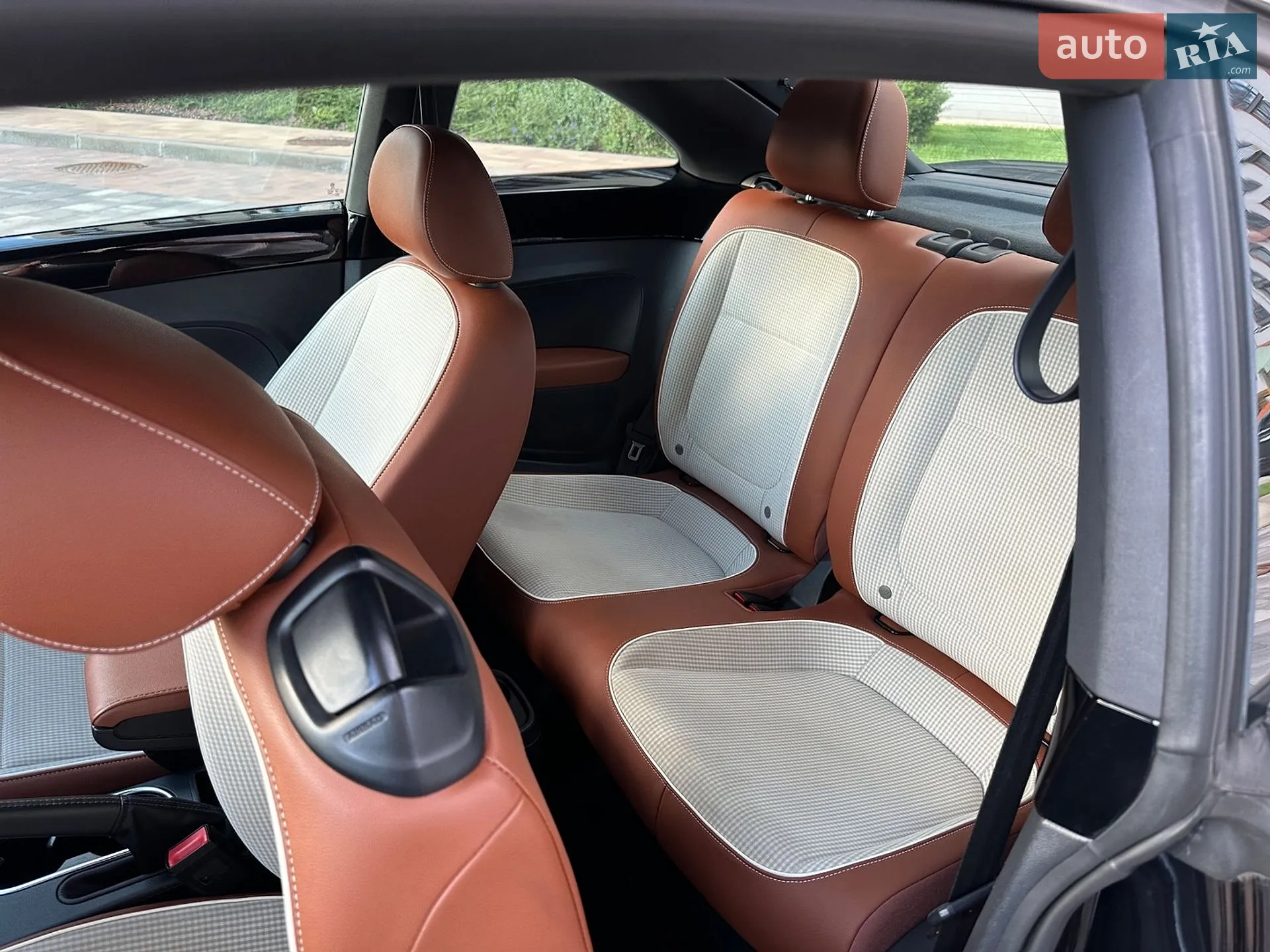 2016 Volkswagen Beetle - мініатюра 15