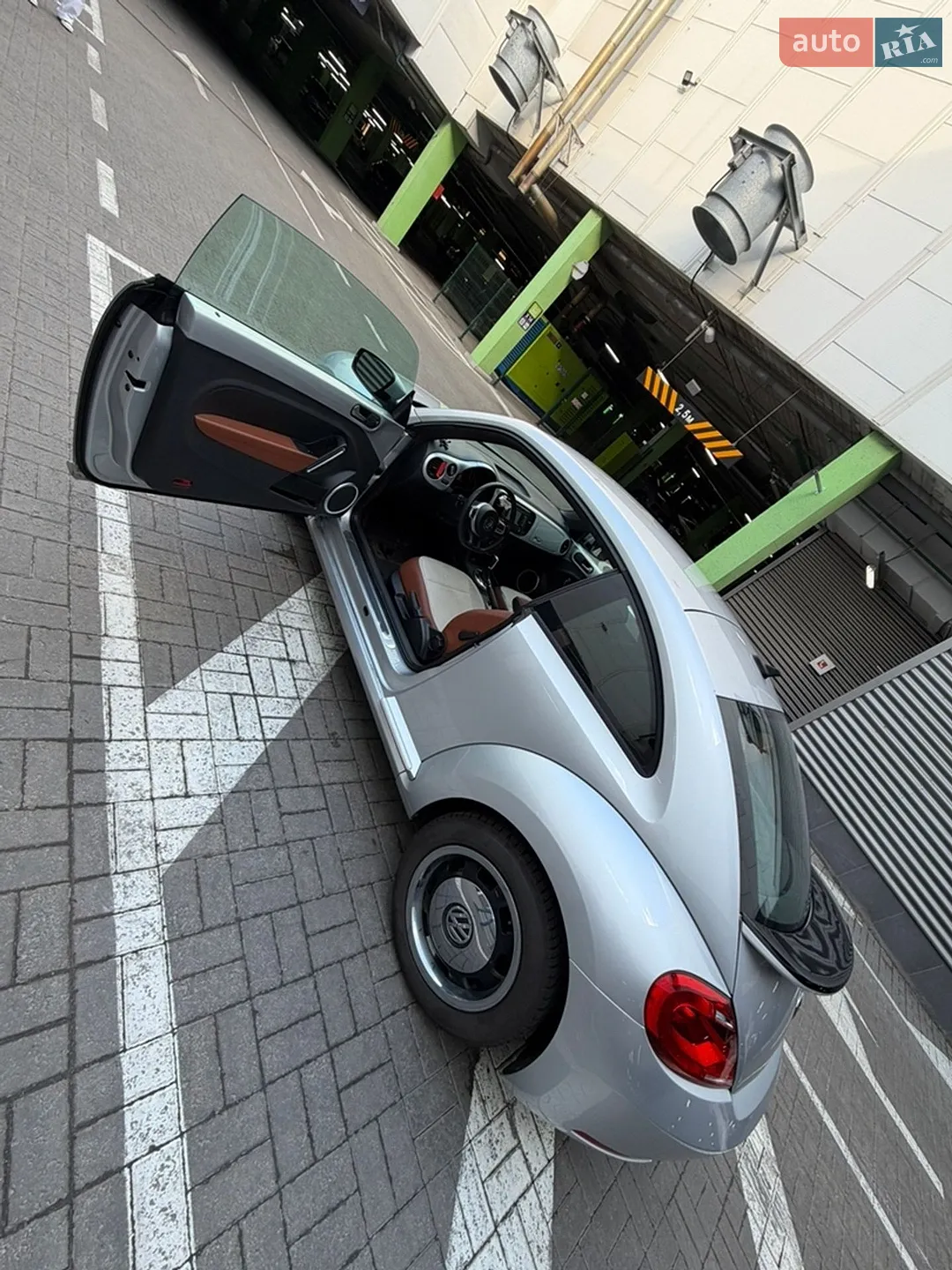 2014 Volkswagen Beetle - мініатюра 17