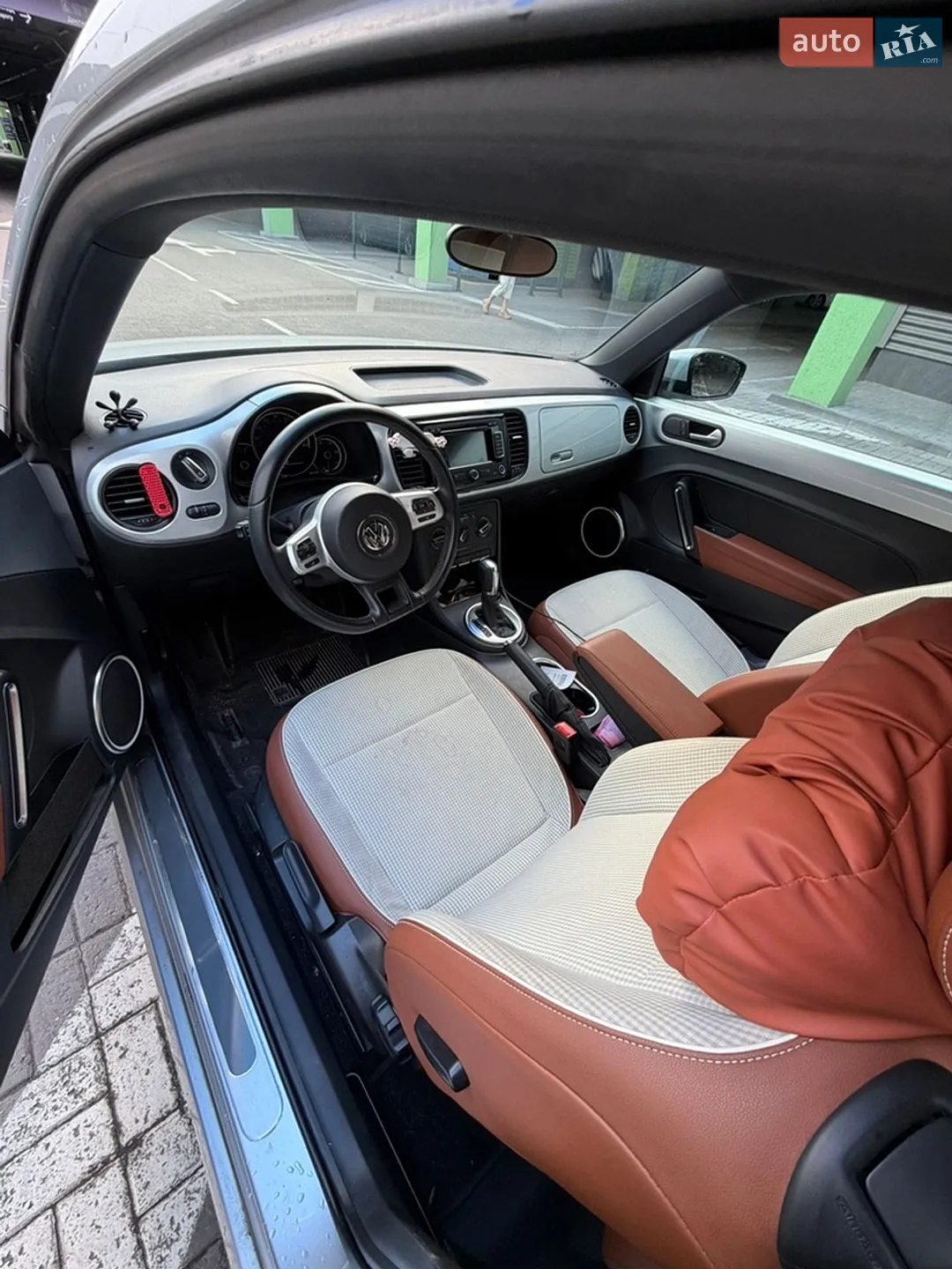 2014 Volkswagen Beetle - мініатюра 19