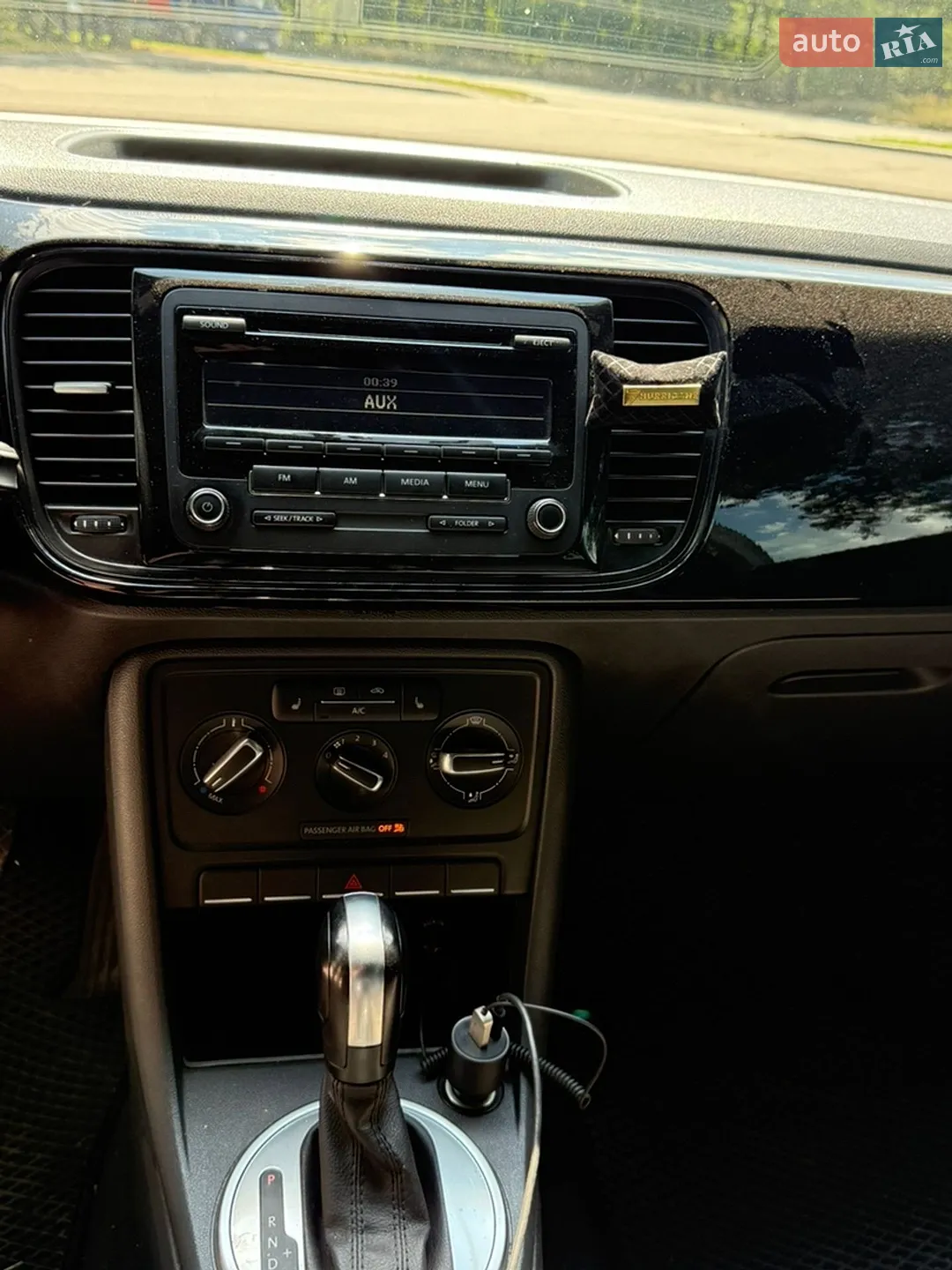 2015 Volkswagen Beetle - мініатюра 13