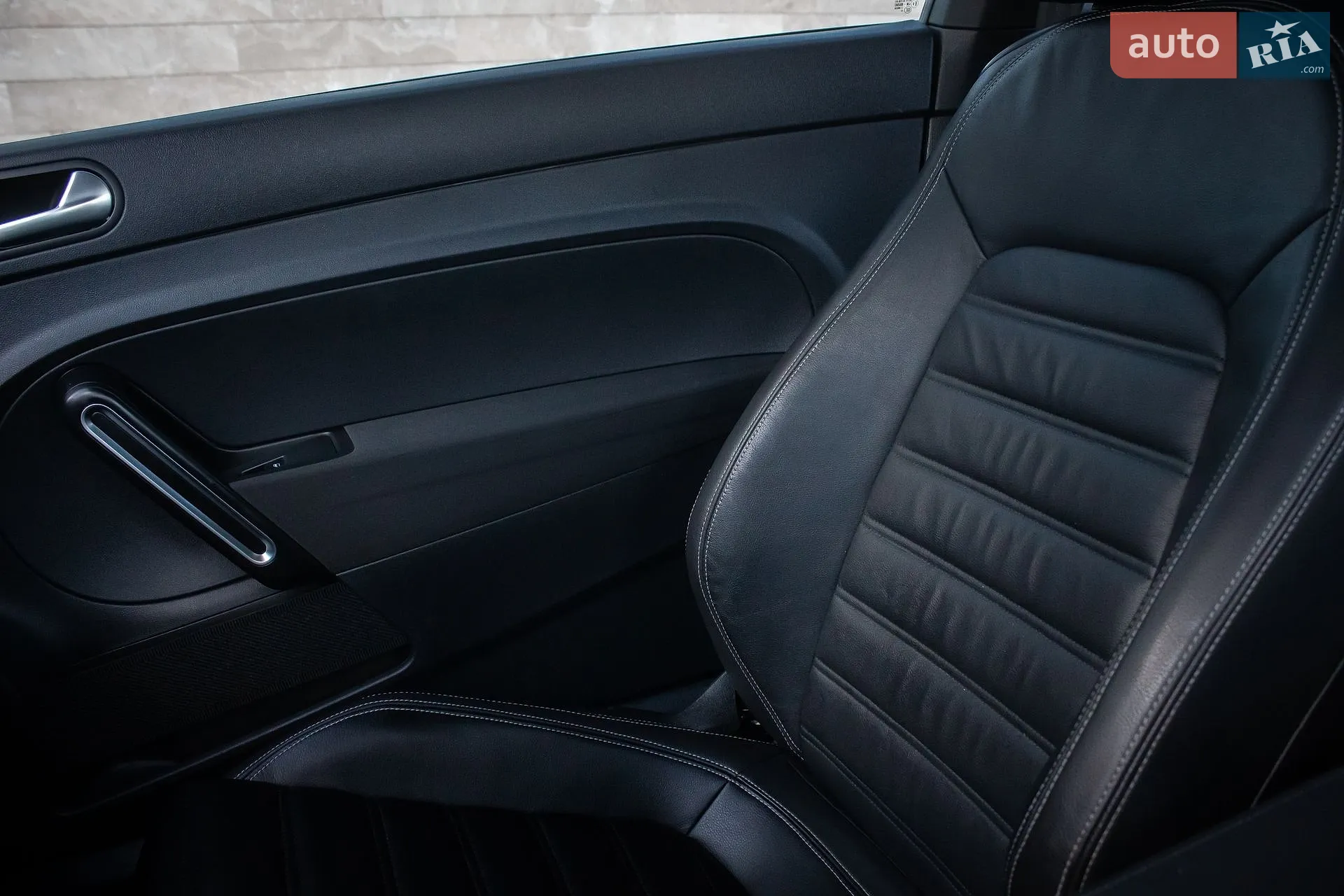 2018 Volkswagen Beetle - мініатюра 26