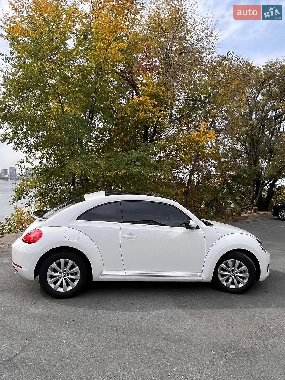 2013 Volkswagen Beetle - мініатюра 3