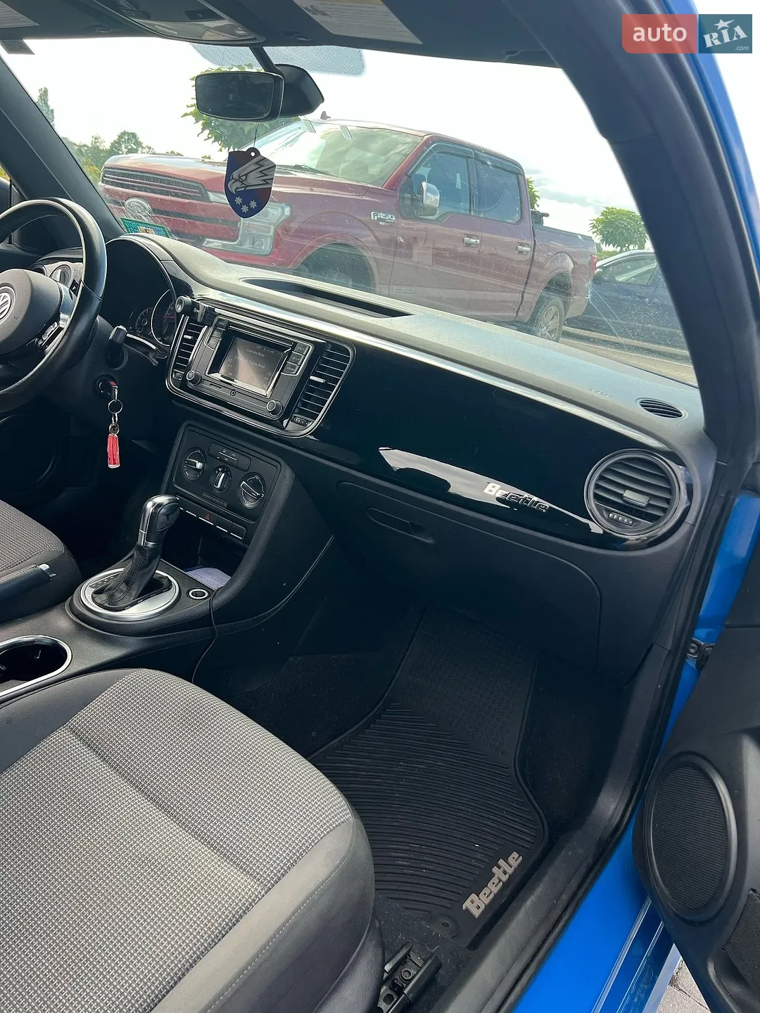 2017 Volkswagen Beetle - мініатюра 9