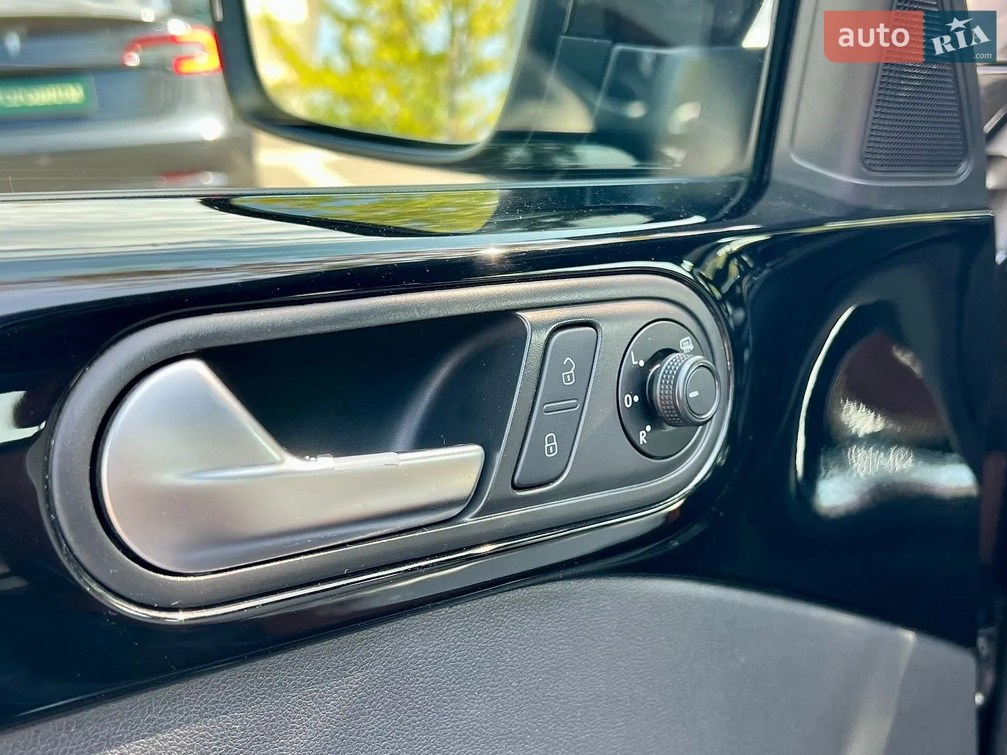 2014 Volkswagen Beetle - мініатюра 24