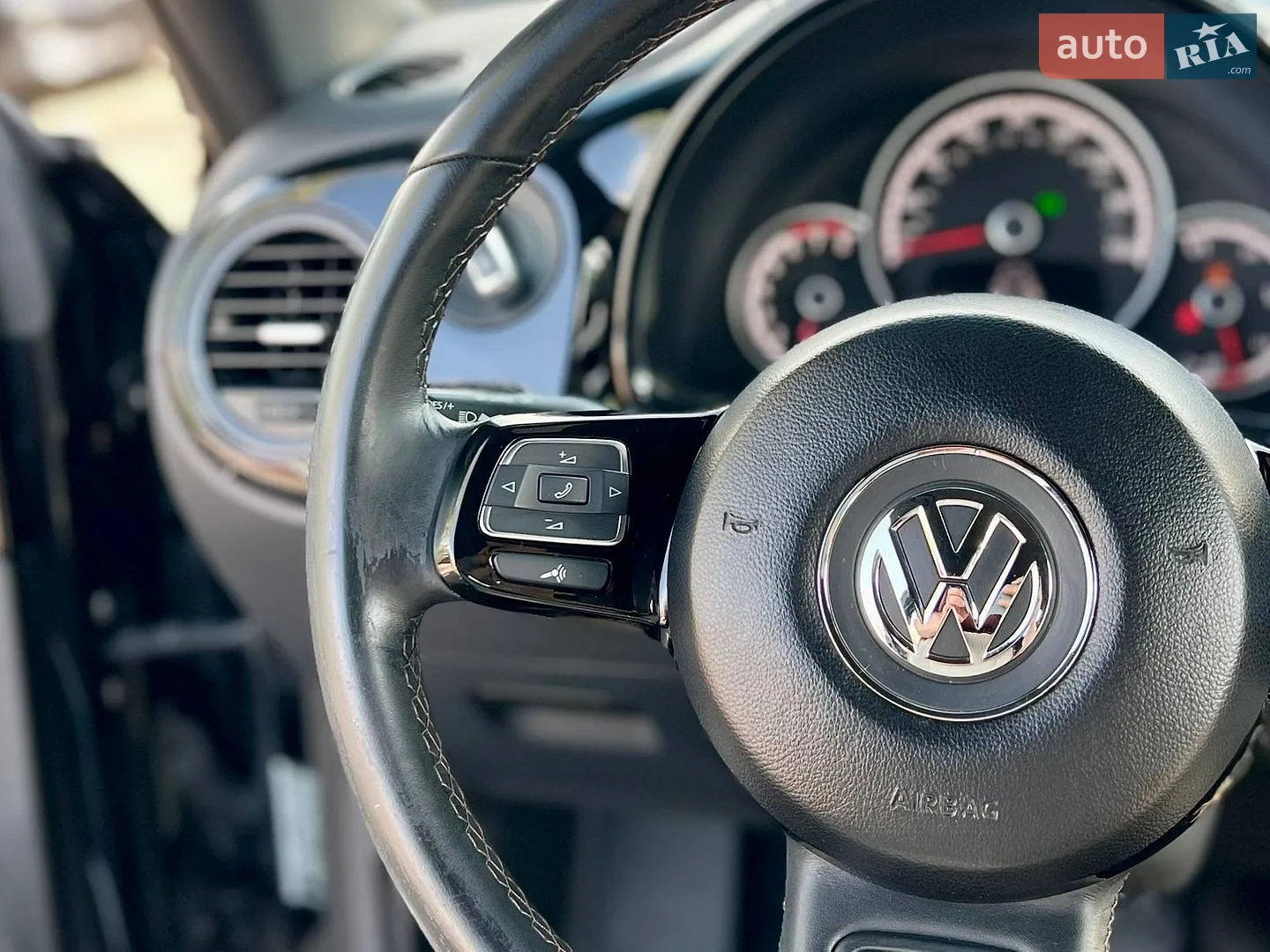 2014 Volkswagen Beetle - мініатюра 33