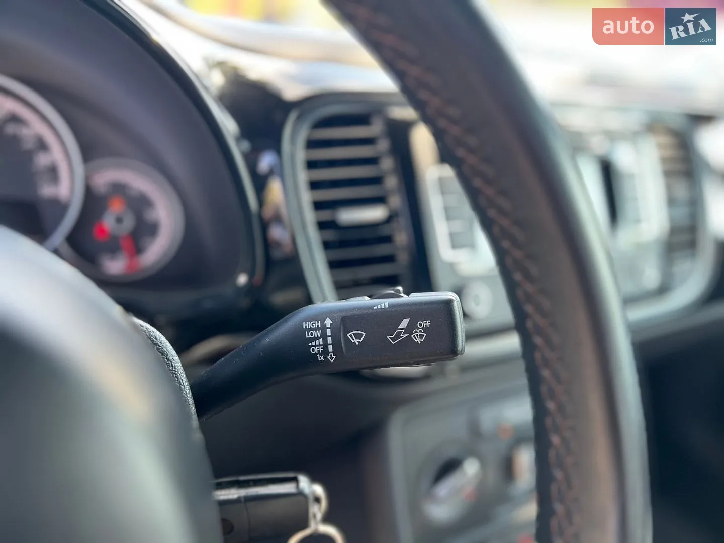 2014 Volkswagen Beetle - мініатюра 32