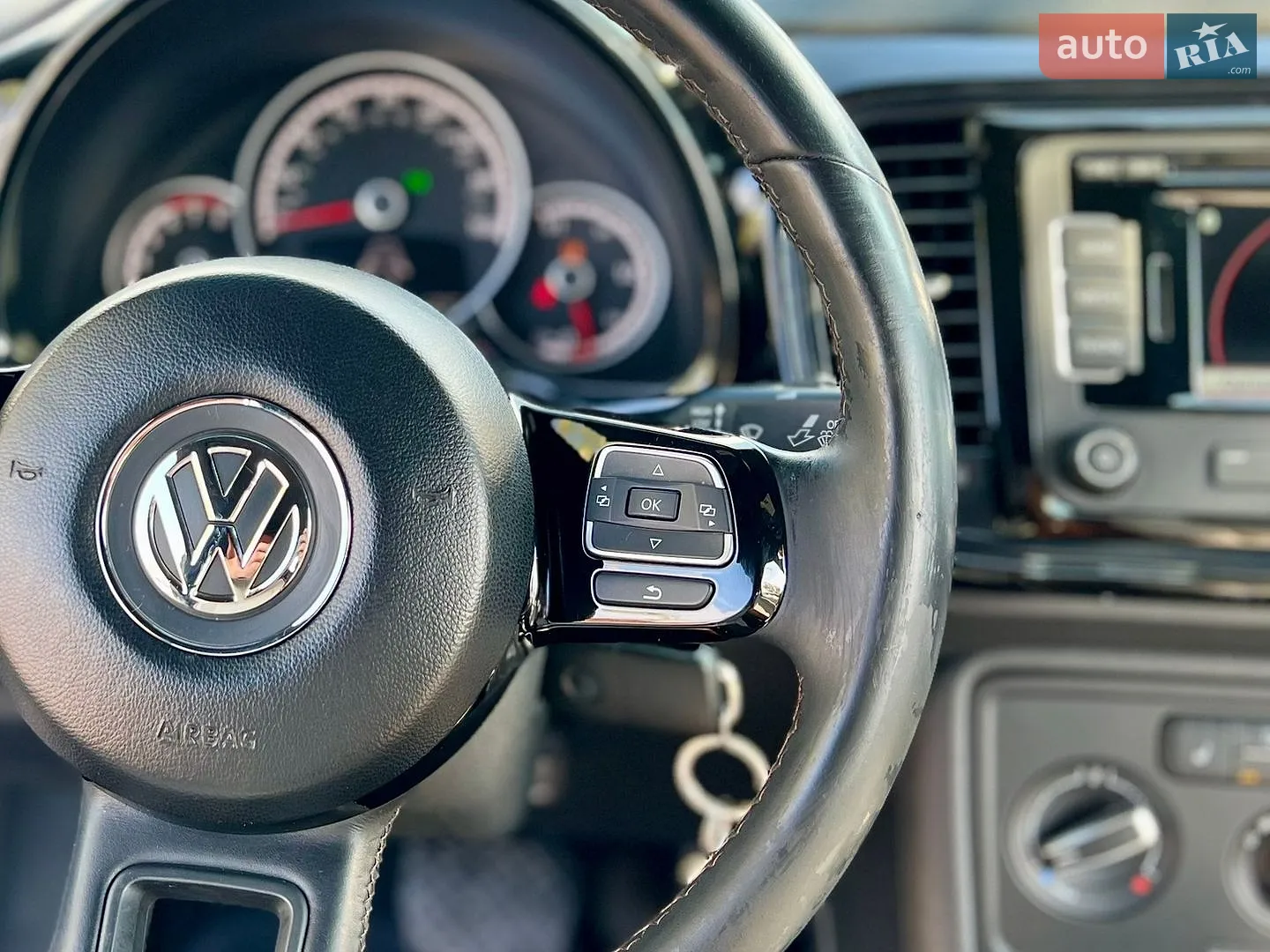 2014 Volkswagen Beetle - мініатюра 34