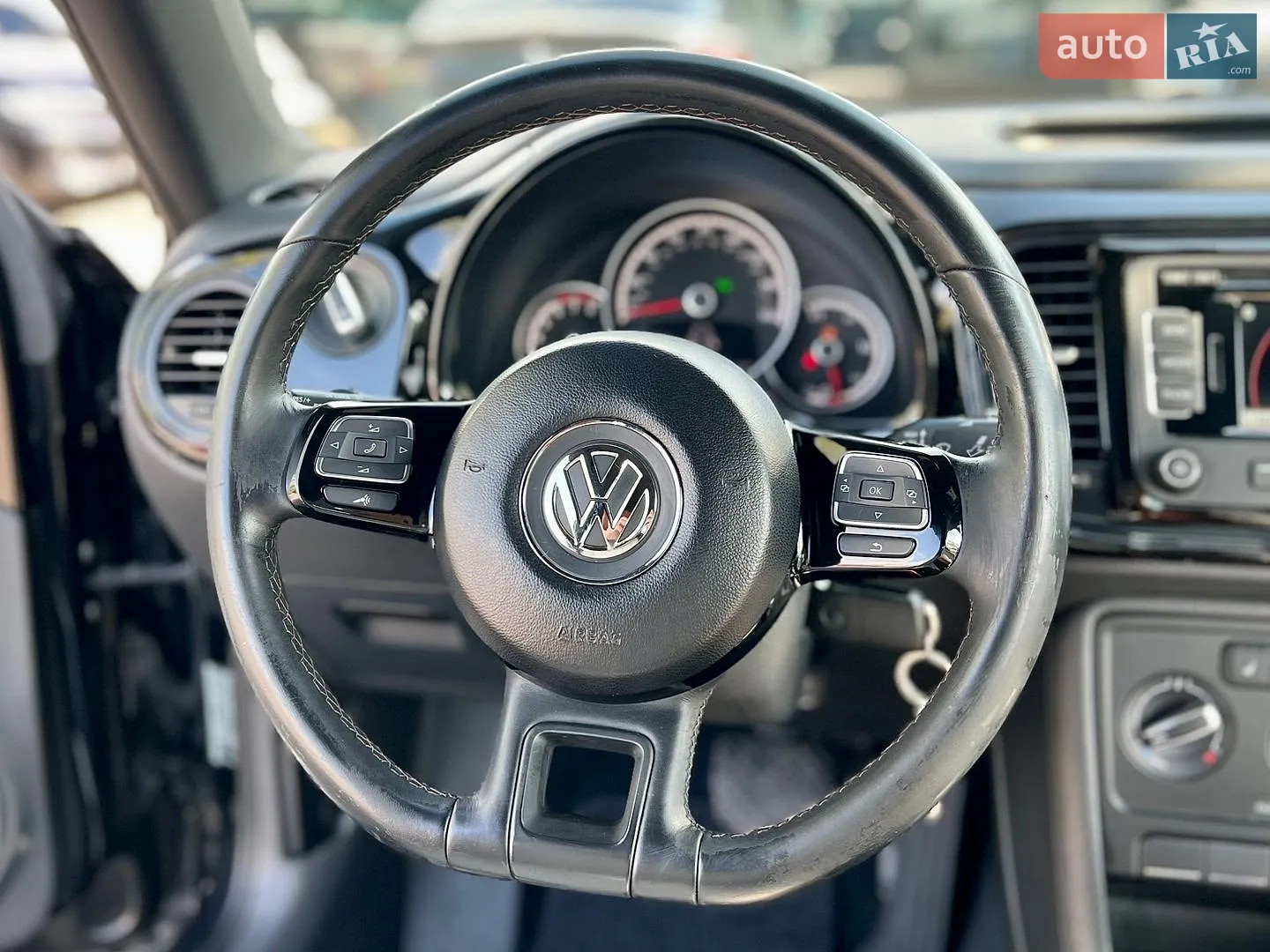 2014 Volkswagen Beetle - мініатюра 35