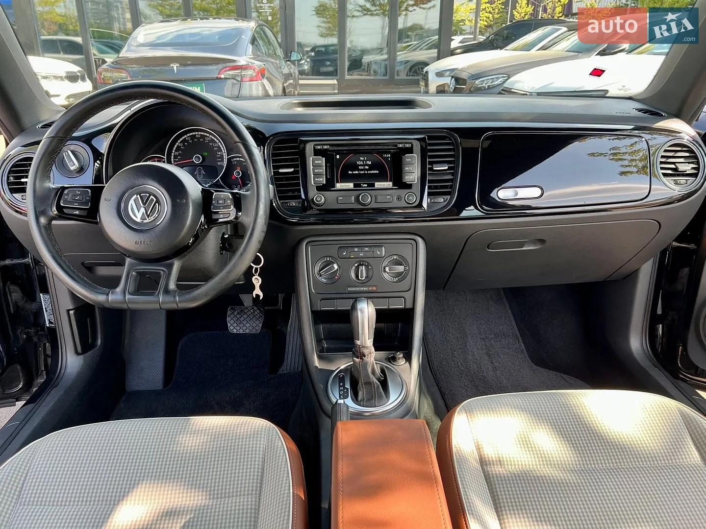 2014 Volkswagen Beetle - мініатюра 37