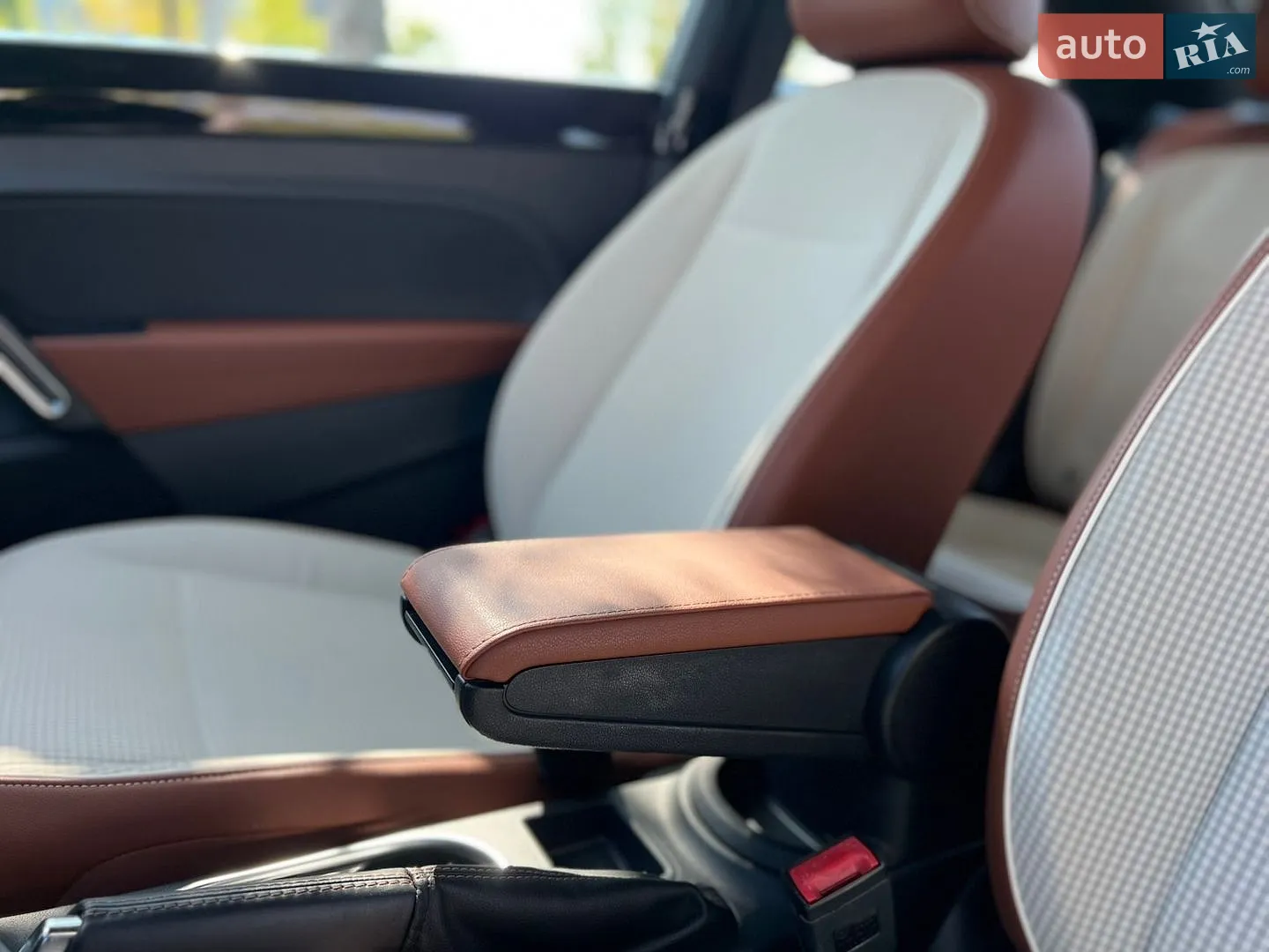 2014 Volkswagen Beetle - мініатюра 42