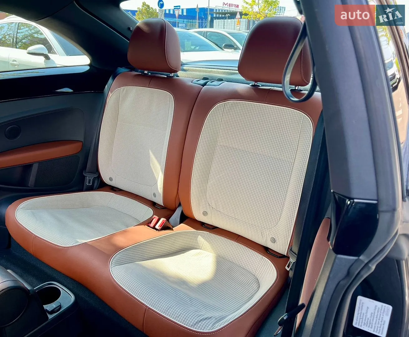 2014 Volkswagen Beetle - мініатюра 45