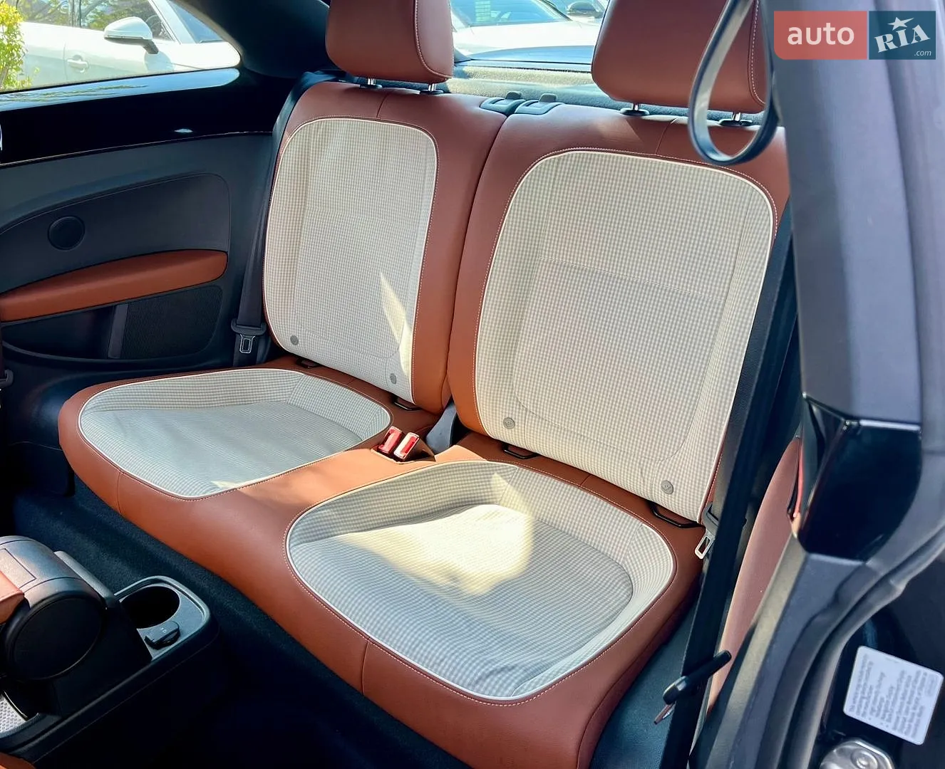 2014 Volkswagen Beetle - мініатюра 44