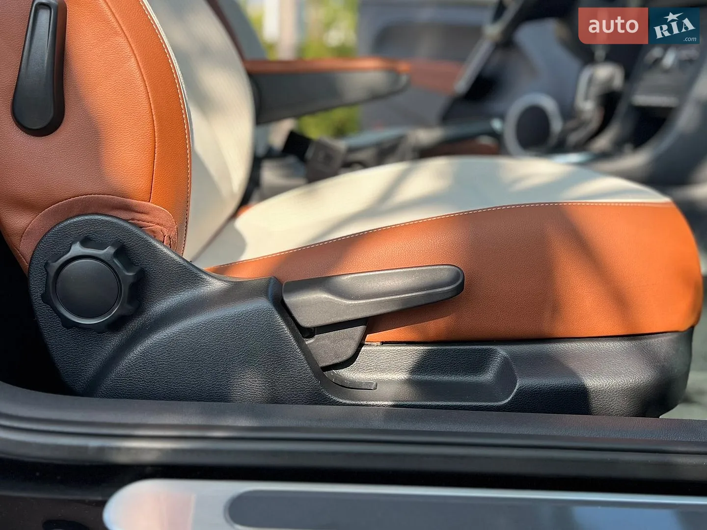 2014 Volkswagen Beetle - мініатюра 50