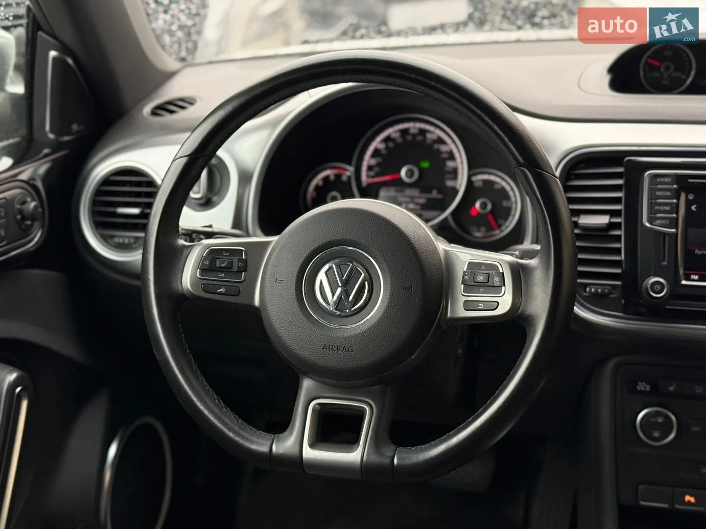 2014 Volkswagen Beetle - мініатюра 29