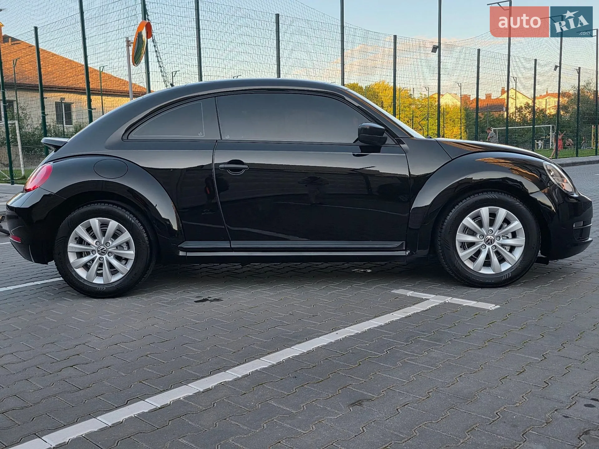 2016 Volkswagen Beetle - мініатюра 11