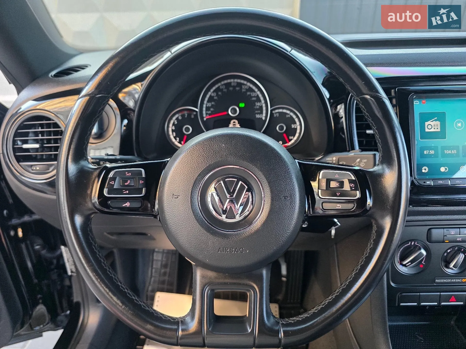 2016 Volkswagen Beetle - мініатюра 32