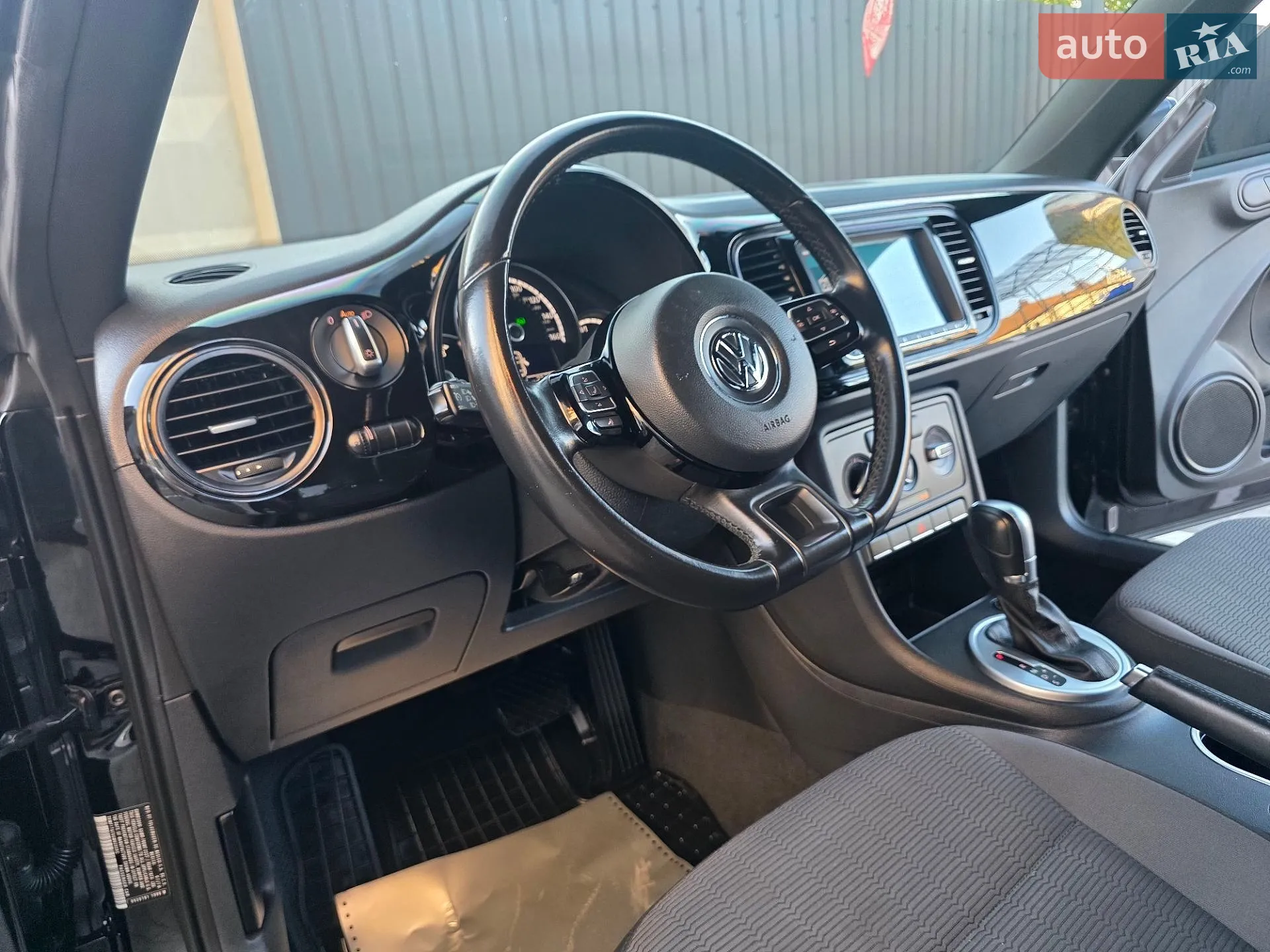 2016 Volkswagen Beetle - мініатюра 44