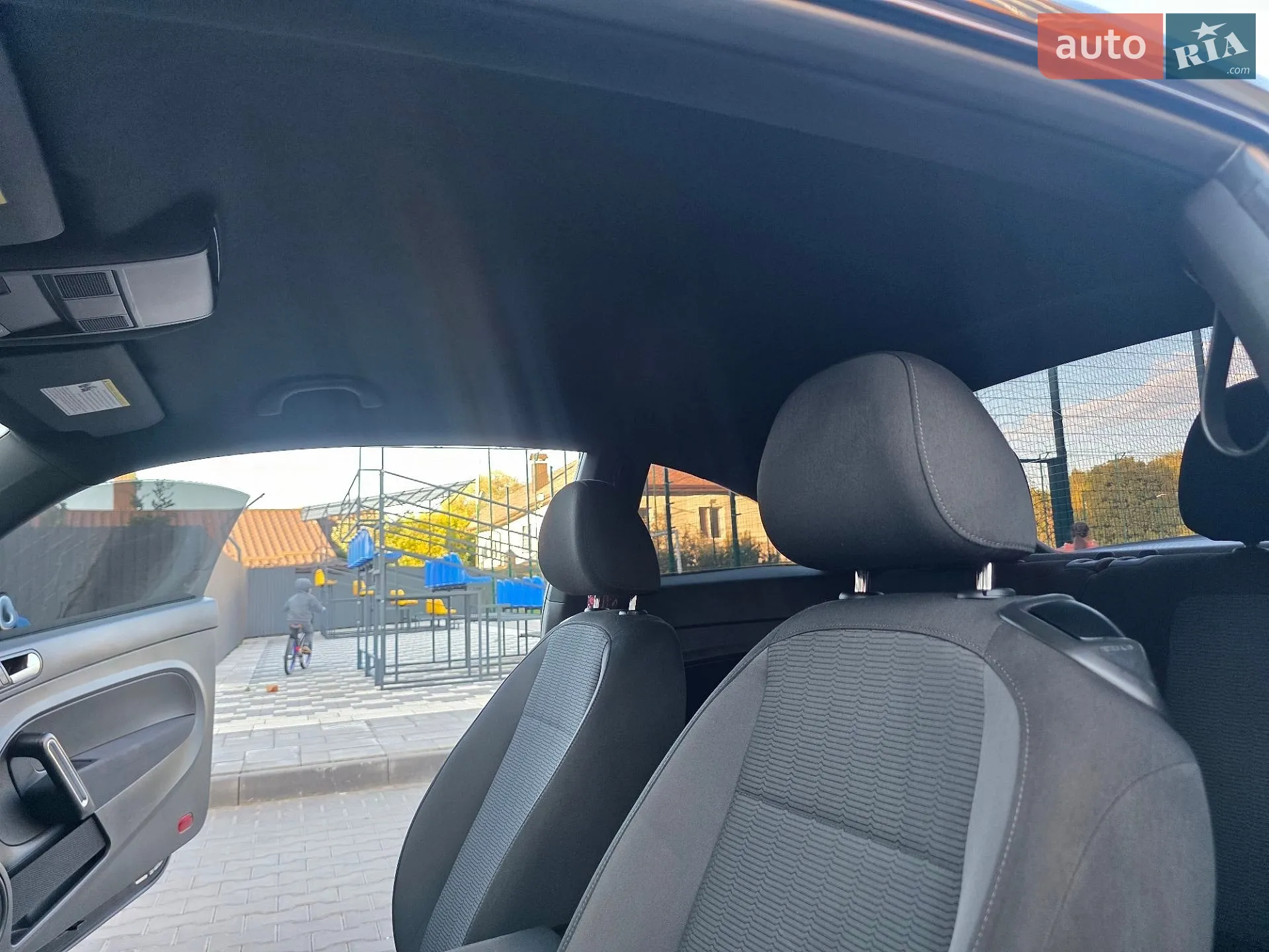 2016 Volkswagen Beetle - мініатюра 42