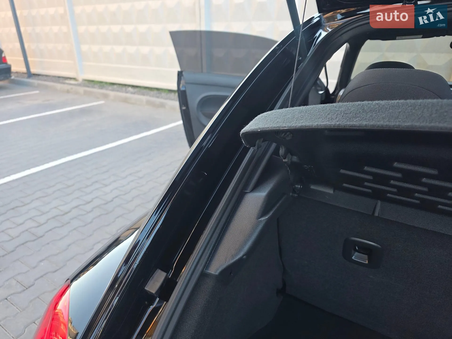 2016 Volkswagen Beetle - мініатюра 64