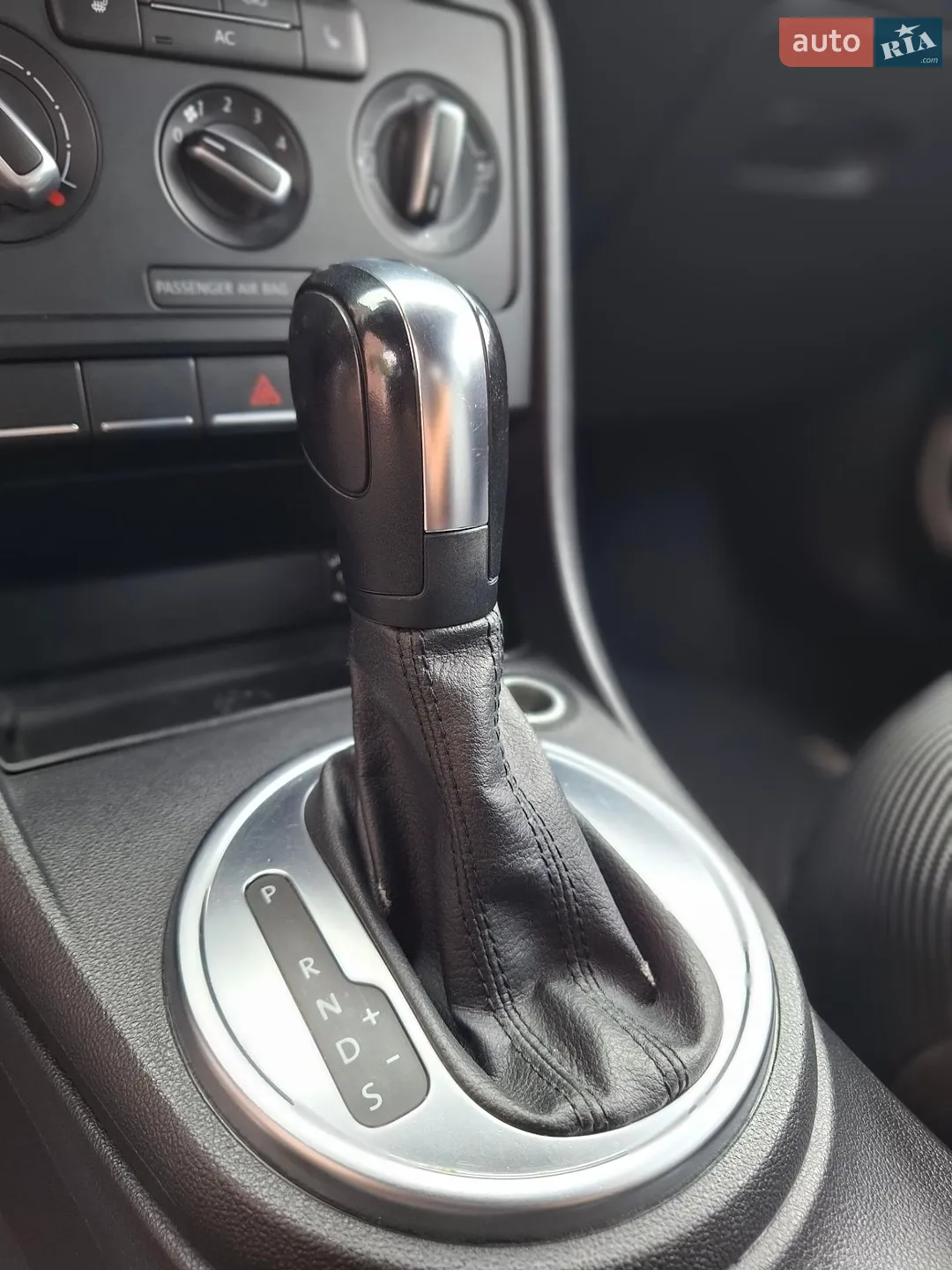 2012 Volkswagen Beetle - мініатюра 3
