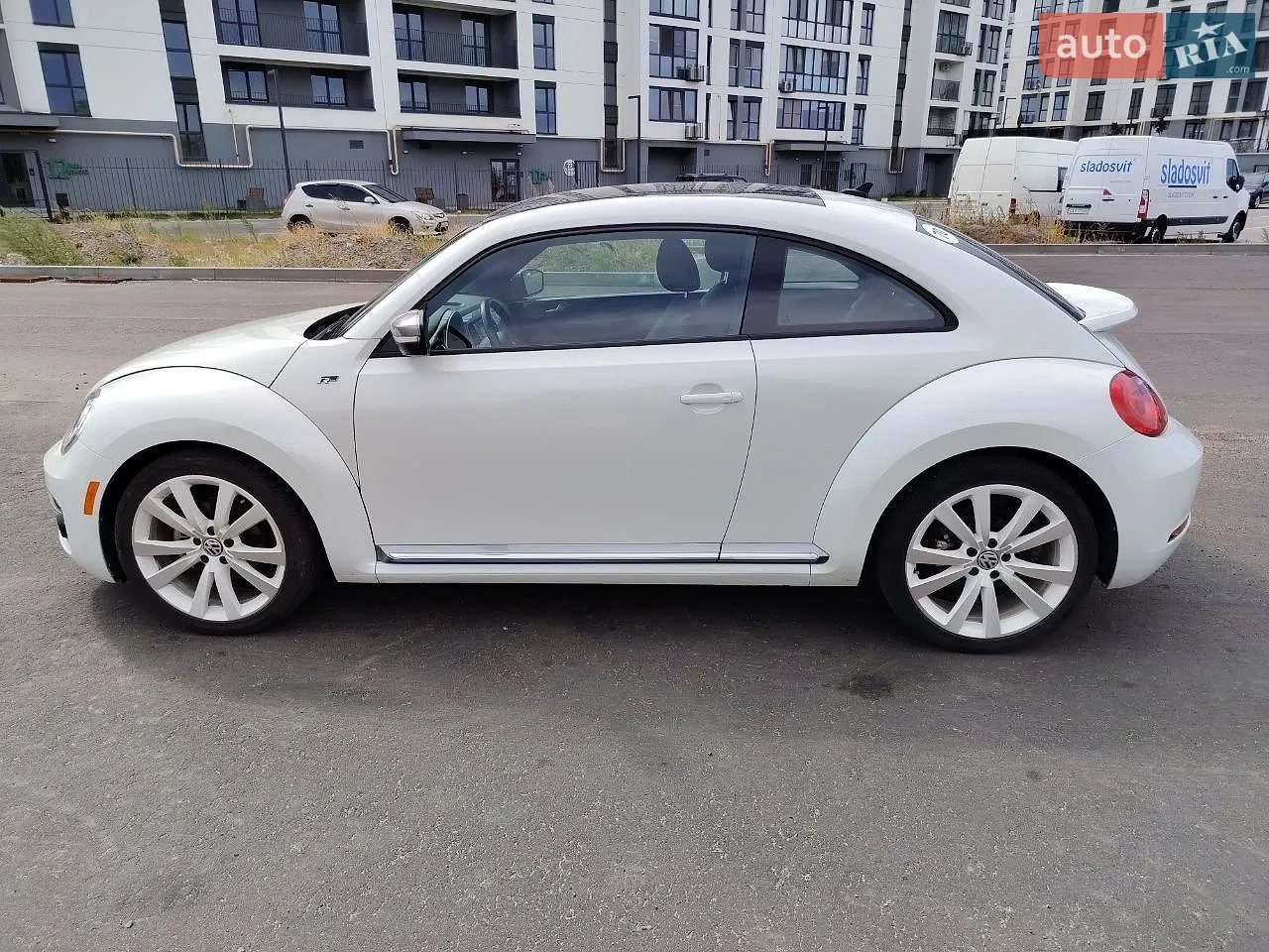 2014 Volkswagen Beetle - мініатюра 3