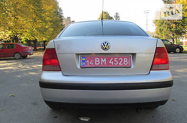 Седан Volkswagen Bora 2004 в Львове