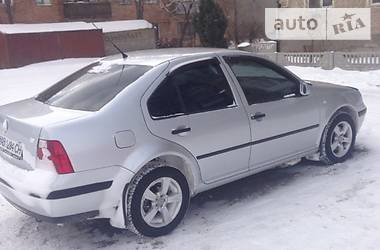 Седан Volkswagen Bora 2004 в Гнивани