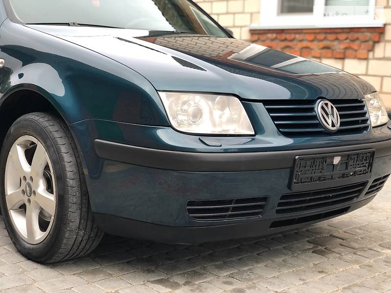 Седан Volkswagen Bora 2006 в Киеве