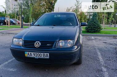 Седан Volkswagen Bora 2000 в Киеве