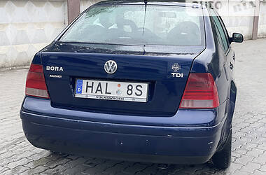 Седан Volkswagen Bora 2002 в Снятине