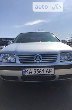 Седан Volkswagen Bora 2004 в Києві