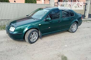Седан Volkswagen Bora 1999 в Черновцах