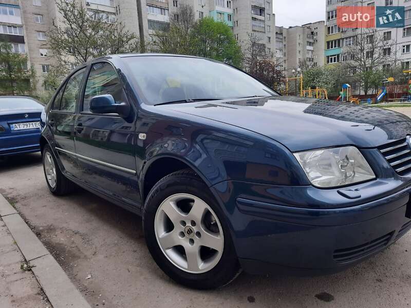 Седан Volkswagen Bora 2004 в Івано-Франківську