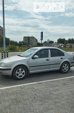 Седан Volkswagen Bora 2000 в Тячеве