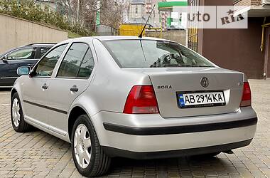 Седан Volkswagen Bora 2000 в Виннице