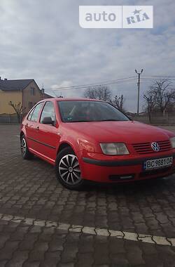Седан Volkswagen Bora 2000 в Городке