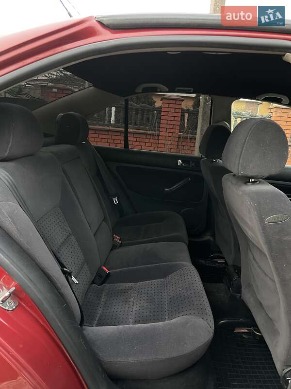 Седан Volkswagen Bora 1999 в Кривом Роге