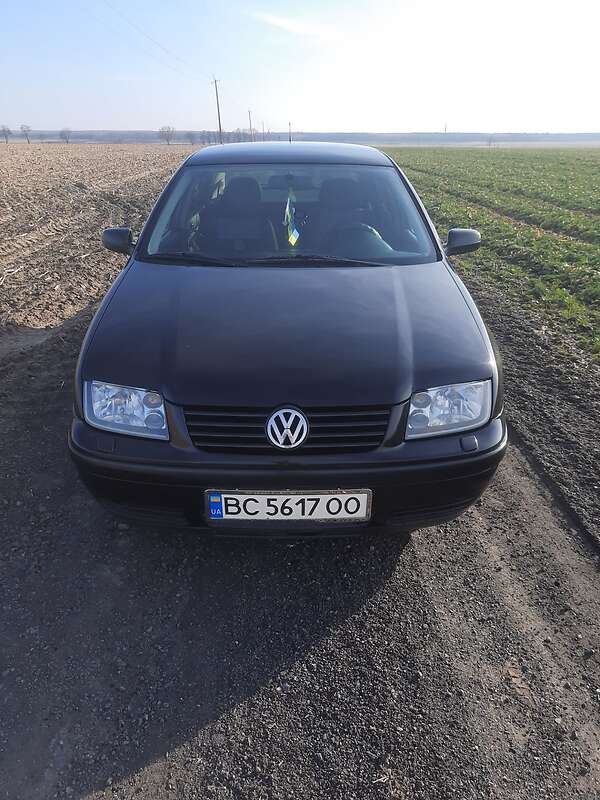 Седан Volkswagen Bora 1998 в Сокале