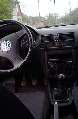 Седан Volkswagen Bora 2001 в Покровске
