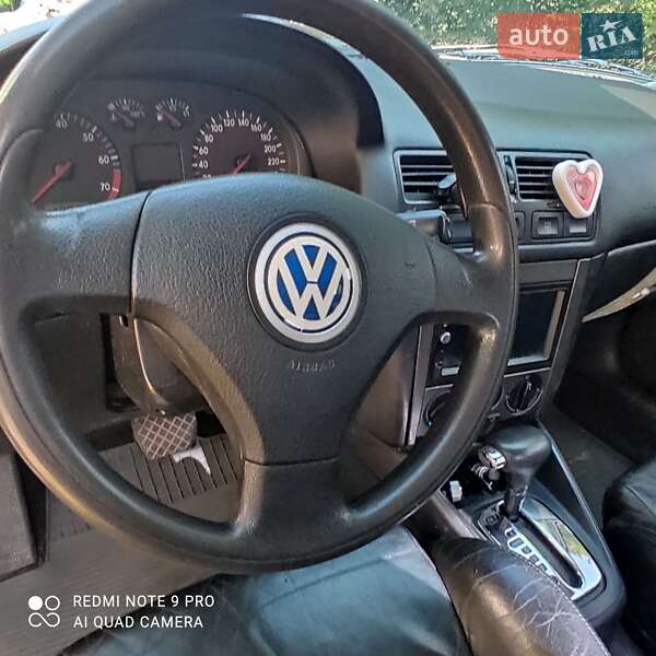 Седан Volkswagen Bora 2002 в Кременці