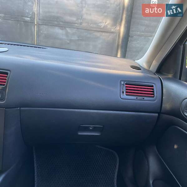 Седан Volkswagen Bora 2000 в Охтирці