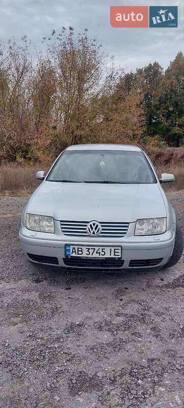 Седан Volkswagen Bora 1998 в Гайсине