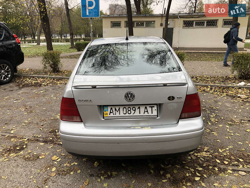 Седан Volkswagen Bora 2001 в Запорожье